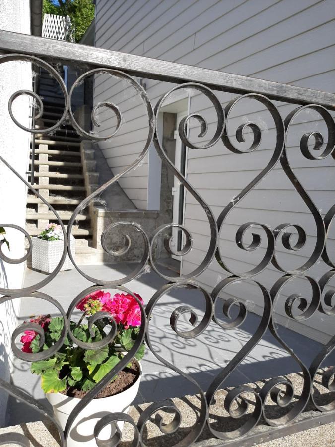 Maison De Campagne En Pierre Bleue-Wifi Et Parking Bousignies-sur-Roc Eksteriør bilde
